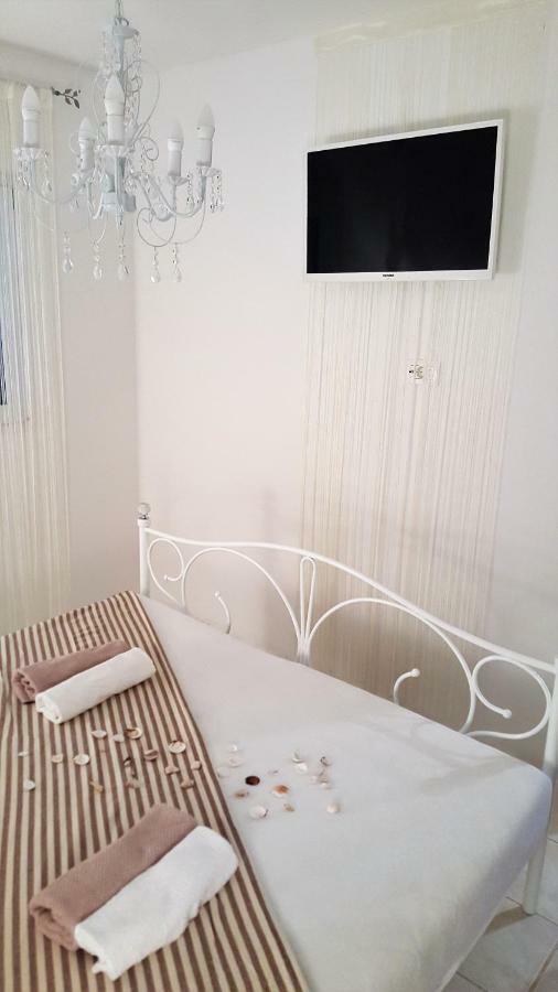 Apartmani Sarm ヴィル エクステリア 写真
